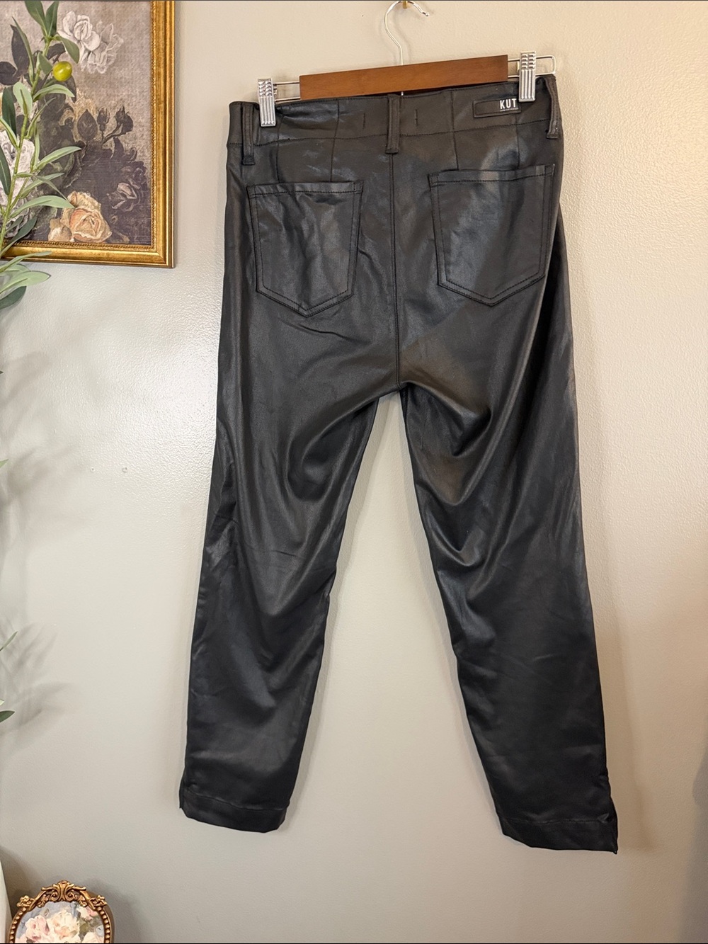 KUT from the Kloth Black Coated Skinny Ankle Pants Size 6 Zip Hem - Picture 8 of 9